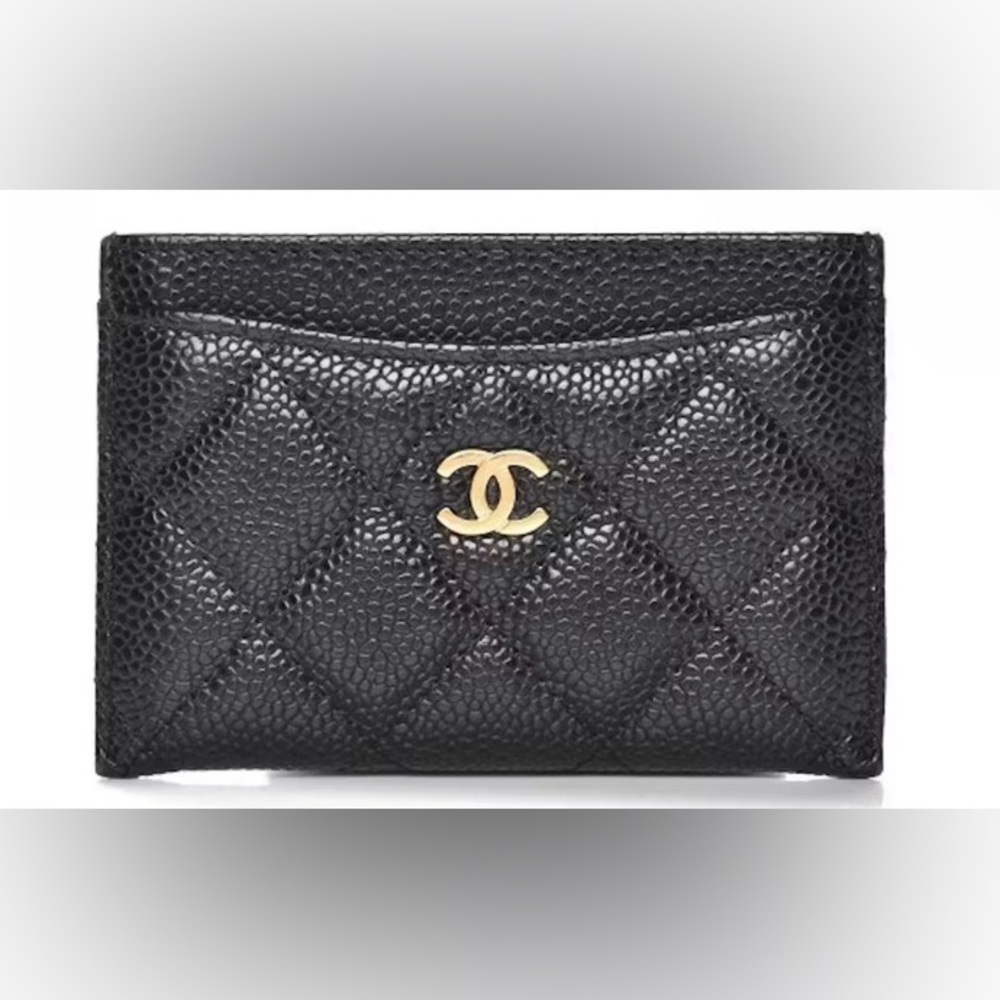 Quilted Cavier Chanel card holder